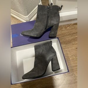 Stuart Weitzman heeled boots 6m